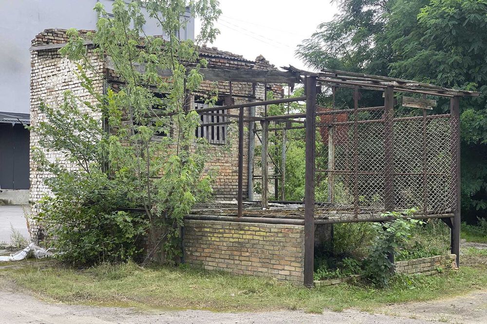 Продам окреме виробничо - комерційне приміщення площею 172 м.кв.