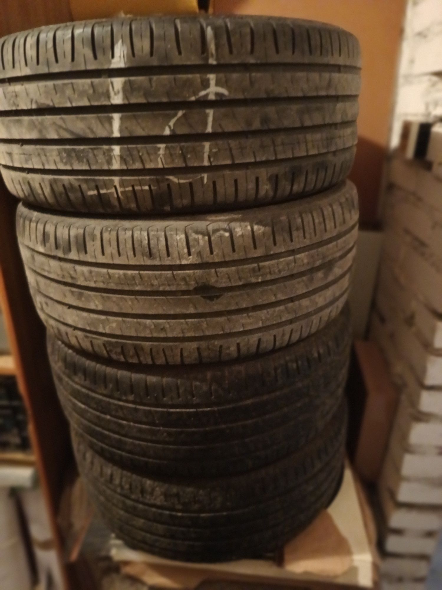 Sprzedam 4  opony letnie 225/50R17