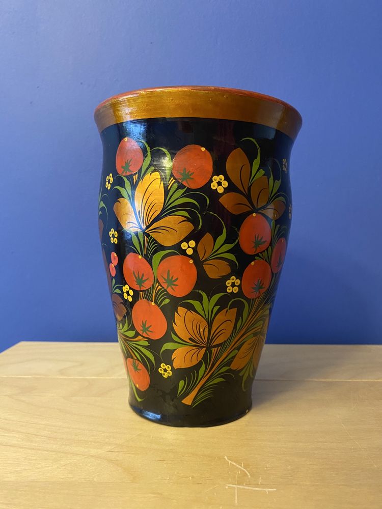 Drewniany wazon ręcznie malowany