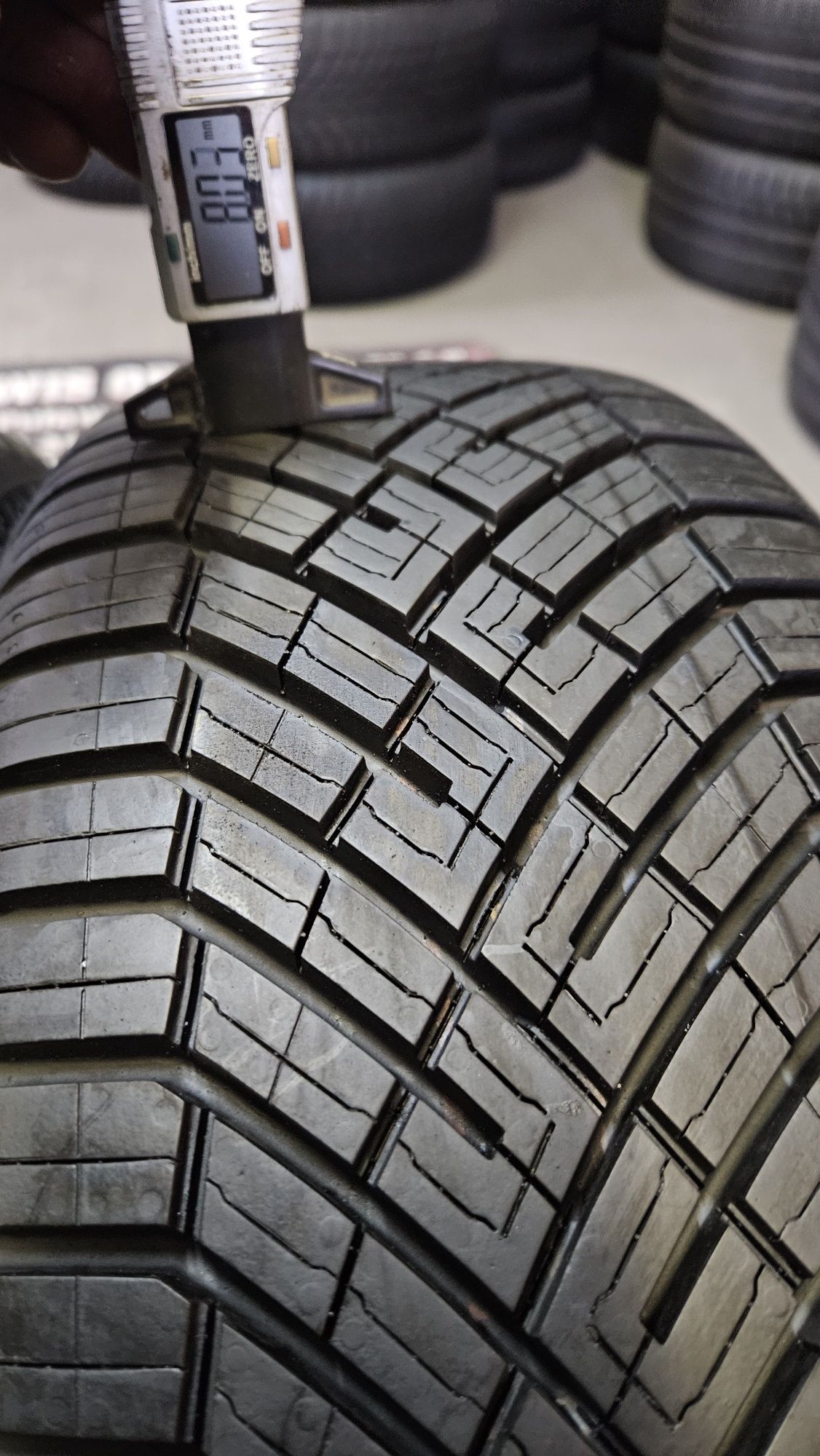 opony używane 205/55R16 Continental allseasoncontact 2