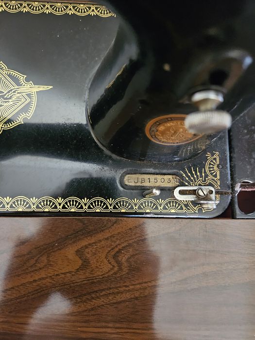 Máquina costura antiga SINGER perfeitas condições
