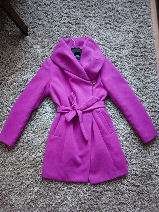 Nowy amarantowy płaszcz Mohito rozmiar 36