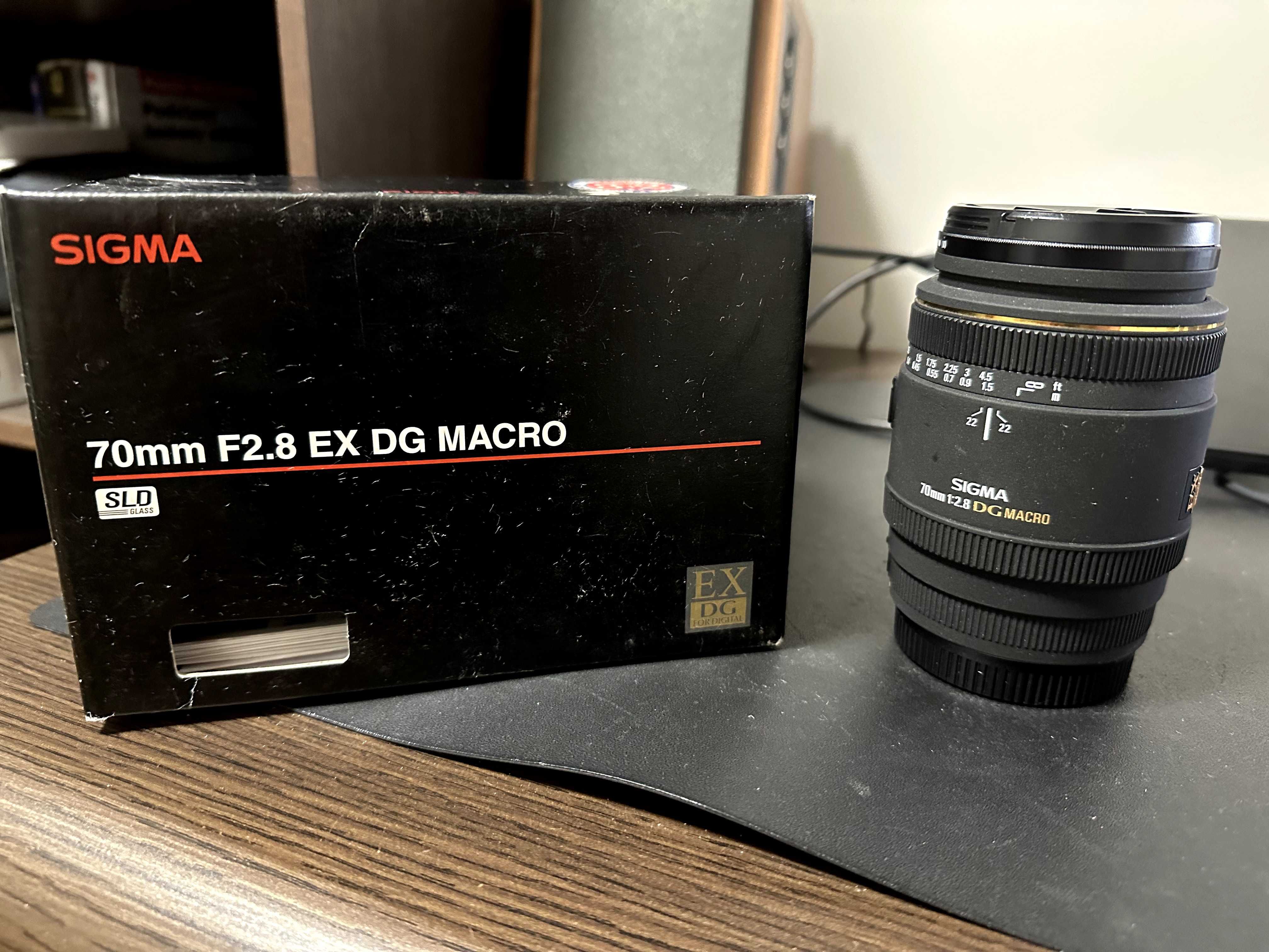 Sigma 70mm F/2.8 EX DG MACRO - CANON EF