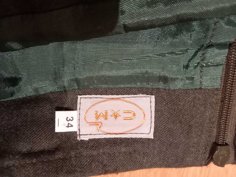 Saia de fazenda cor verde escuro