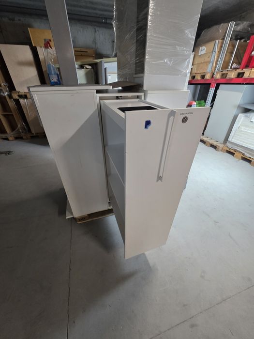 Szafki cargo biurowe na kółkach z wysuwanym blatem