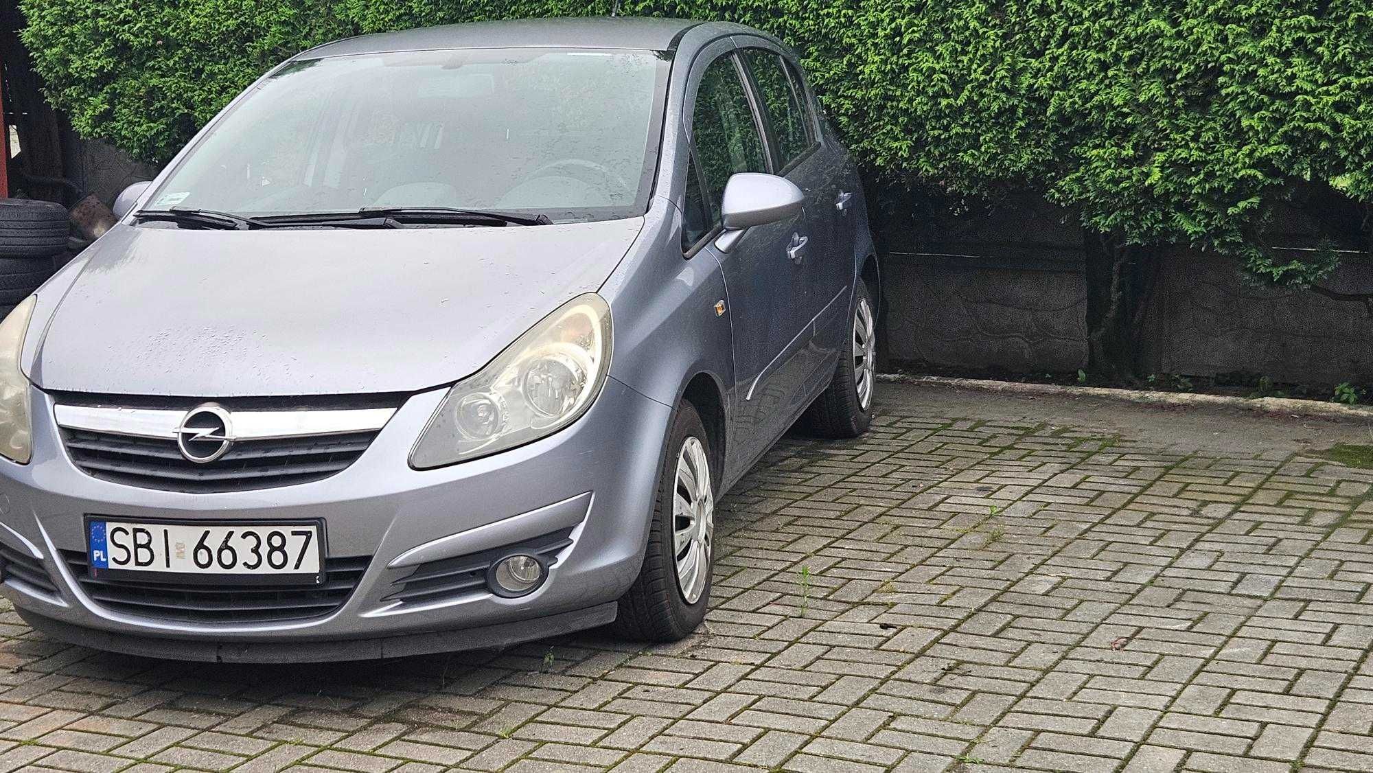 Samochód Opel Corsa D 2007 rok pół skóra Klima -  1,2 benzyna 5 DRZWI