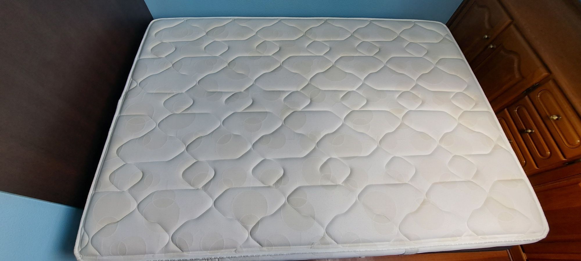 2 x Sommiers casal + 2 x MOLAFLEX Colchão Visco Flex