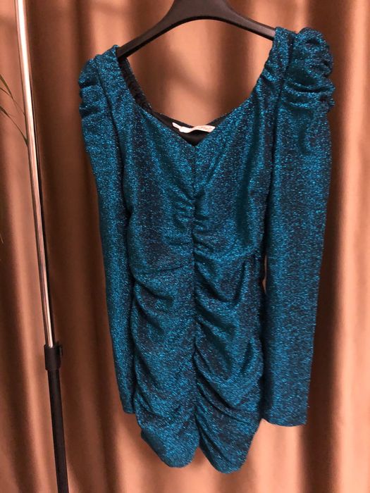 Плаття святкове на xs-s дуже красиве