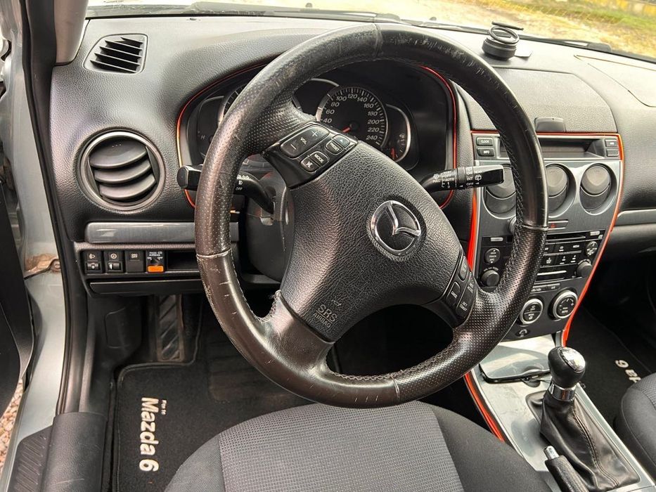 Mazda 6  2006 року
