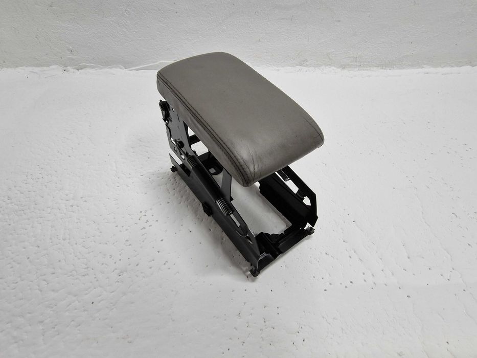 Podłokietnik Skórzany Jasny Siwy Skóra VW Passat B5 LIFT Europa Oryg