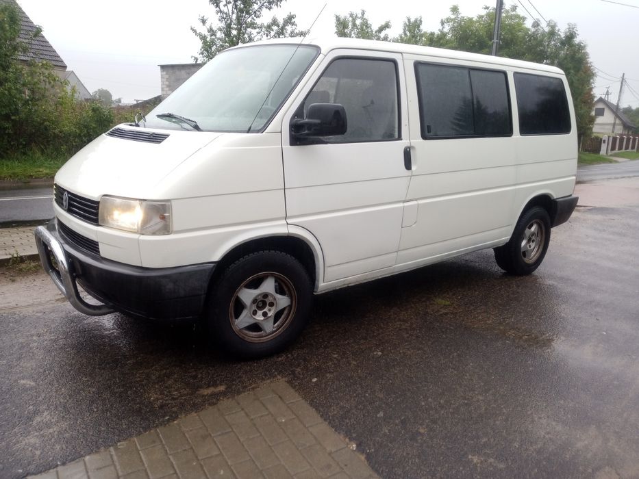 VW T4 multivan 7 osób.2.4D