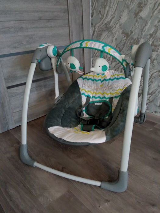 Заколихуючий центр, крісло гойдалка Mastela