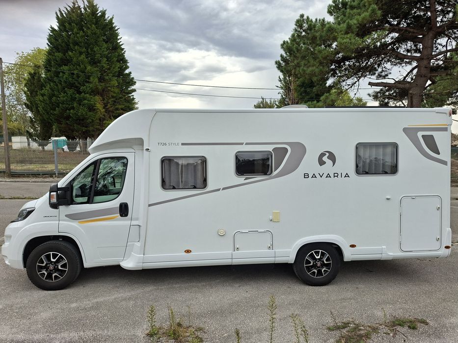 Autocaravana Bavaria T726FC - Cx Auto 9 vel. - 4 lugares