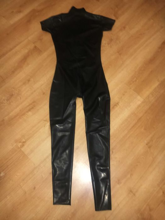 892/ PROMO Sylwester Kombinezon M czarny lateks latex 0,4 krótki rękaw