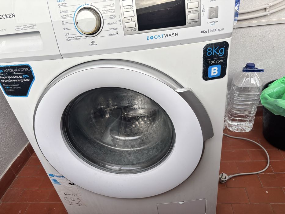 Maquina de lavar 8 kg “……………