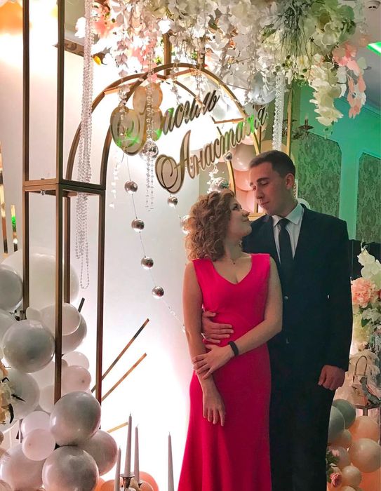 Рожева вечірня сукня