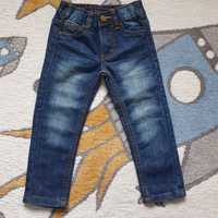 Spodnie jeans chłopięce r 92/98