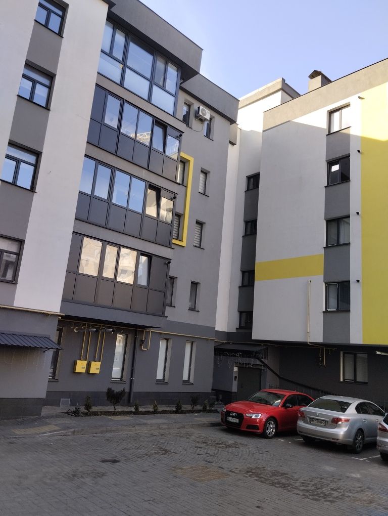 Продаж 1кім квартири по вул Рівненській