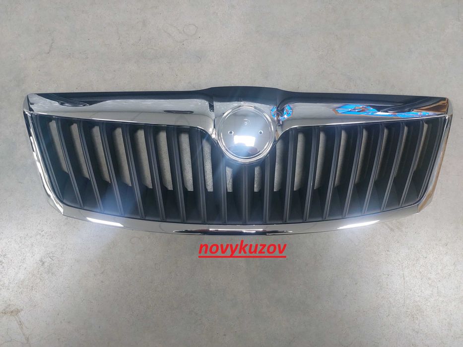 Решітка радіатора на Skoda Octavia A5 Шкода Октавия А5