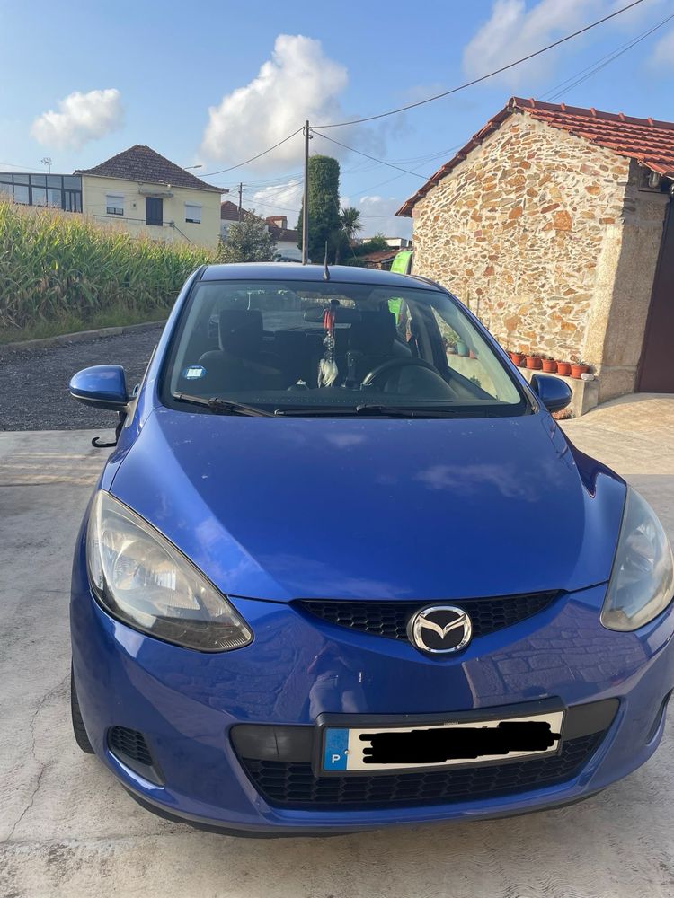 Mazda 2 como novo