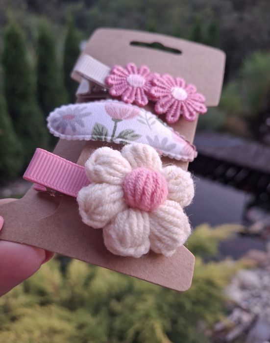 Spinki do włosów szydełkowy kwiatek