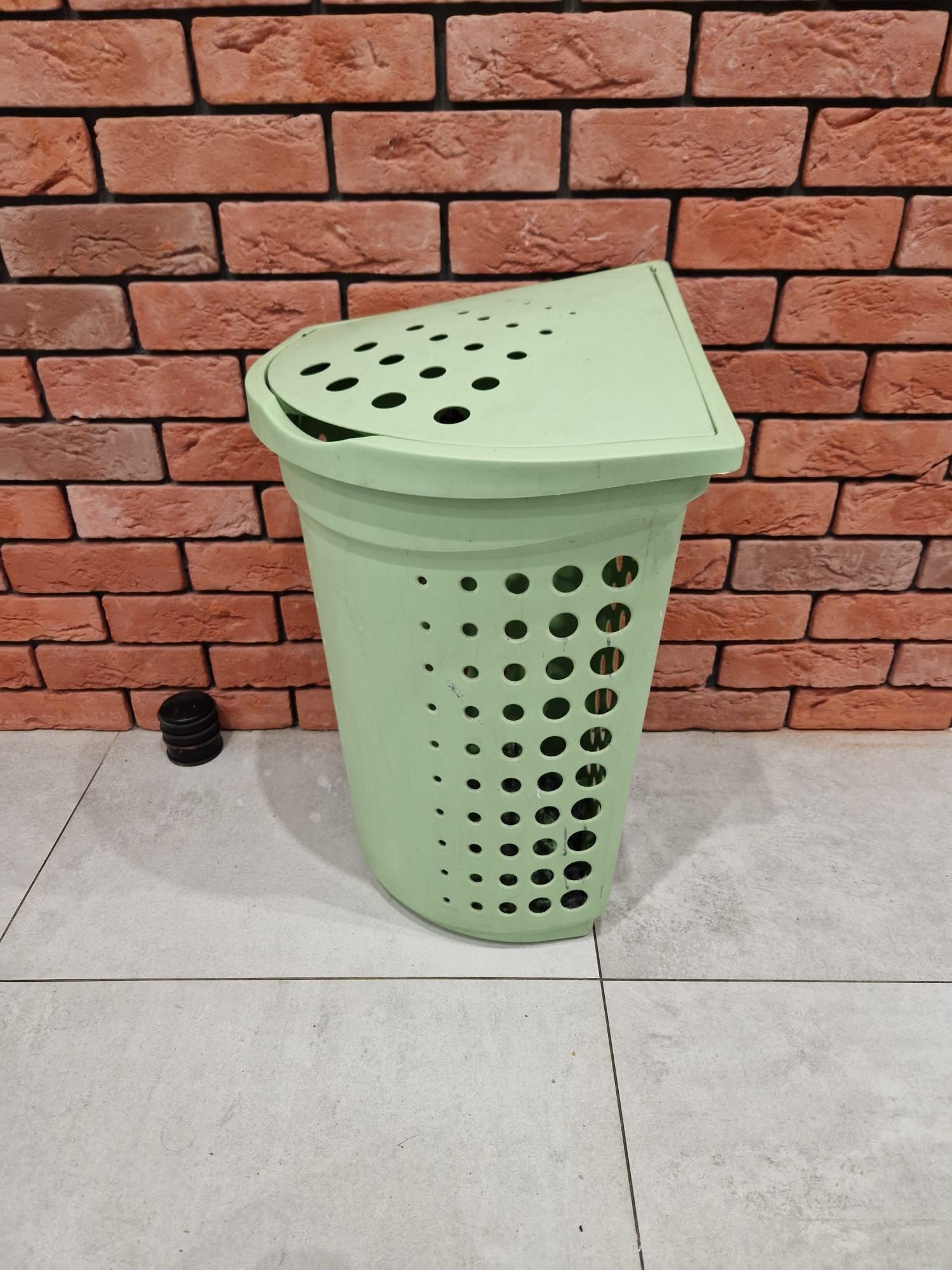 Narożny kosz na pranie Cruver r 40 l