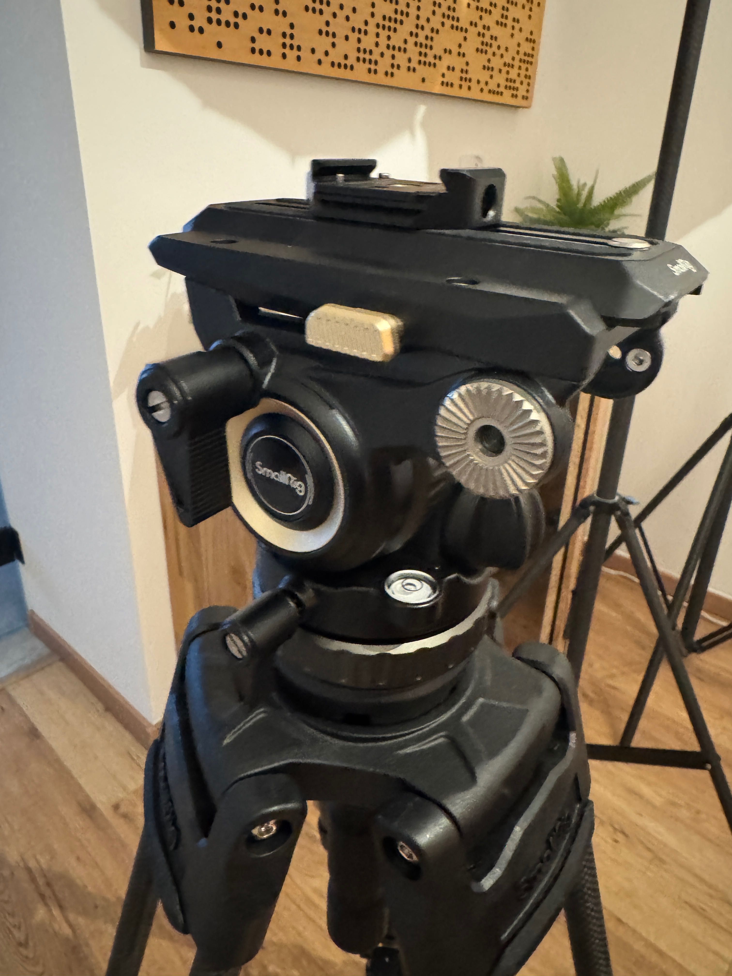 Sprzedam statyw SmallRig 4465 z głowicą AD-Pro8 – Carbonowy - Nowy