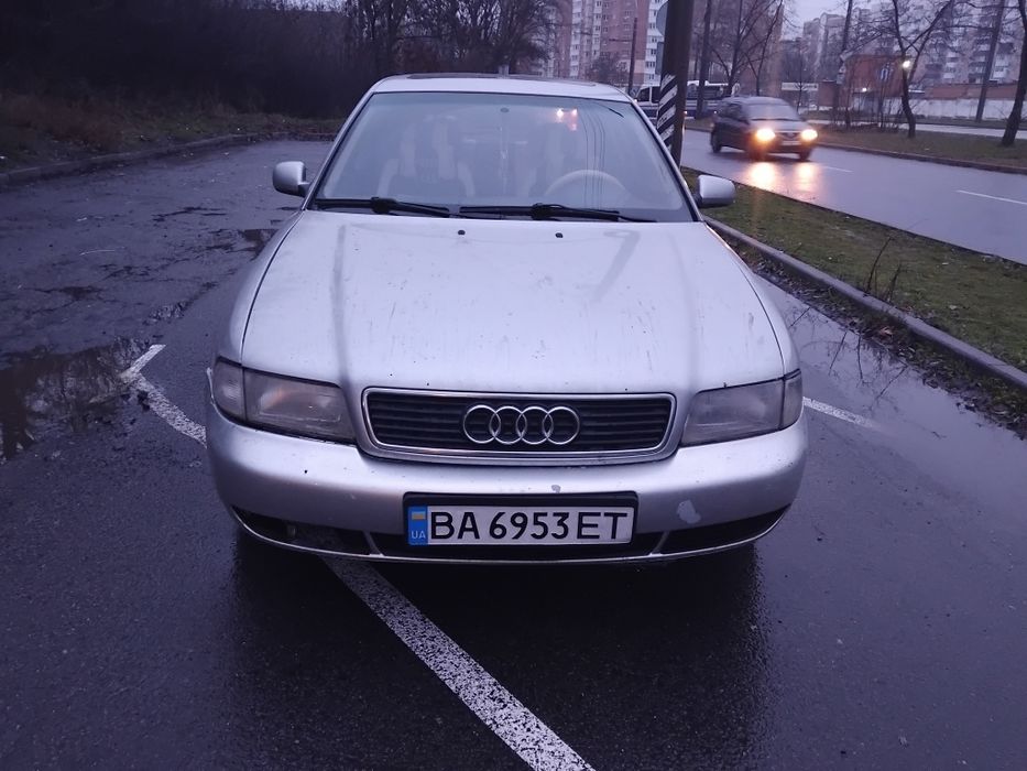 Ауди, Aydi А 4 ,газ- бензин