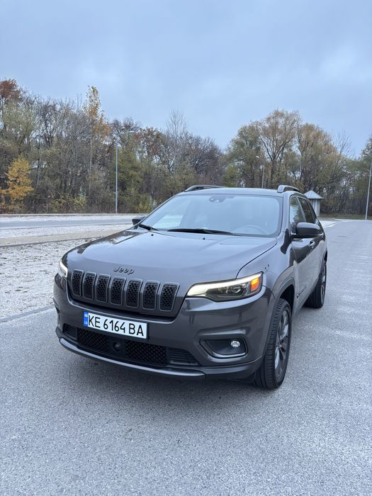 Jeep Cherokee 2021 3.2 бензин