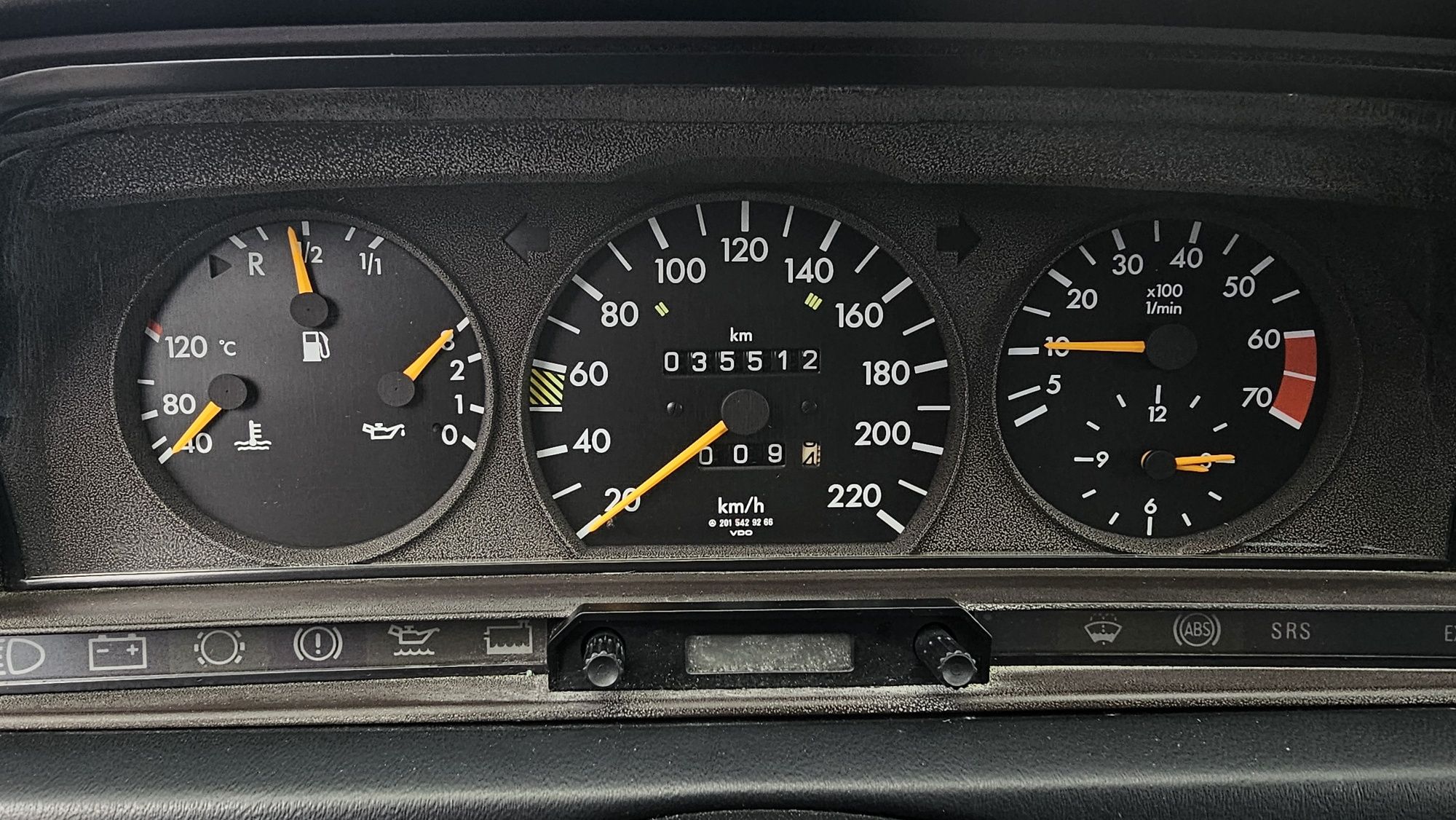 Mercedes-Benz 190 2.0E Klasyk 35 000km