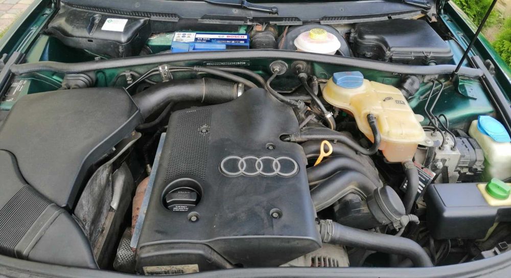 AUDI A4 B5 1.6 benzyna