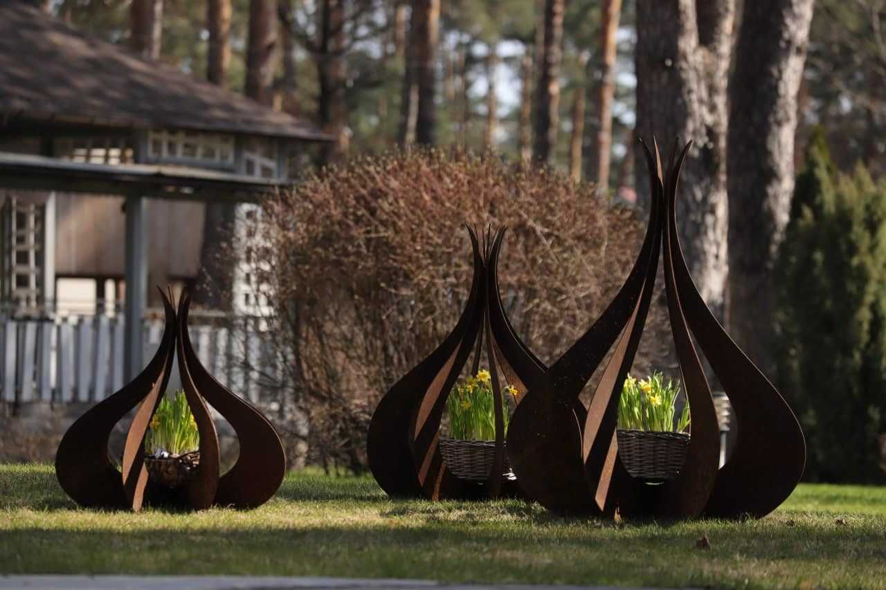 Садовий декор з металу три "Цибульки"