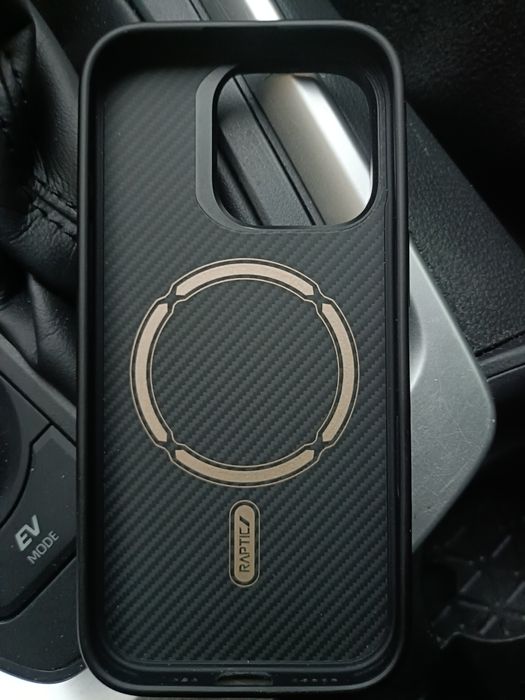 Чохол iPhone 16 pro RAPTIC CARBON