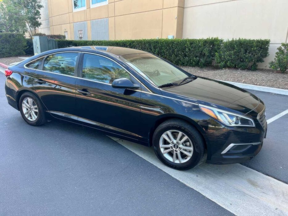 Hyundai Sonata SE      2017