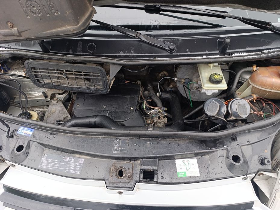 Опель віваро 1.9