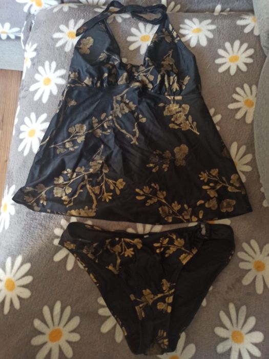 Kostium kąpielowy typu tankini kryjący brzuch r.M
