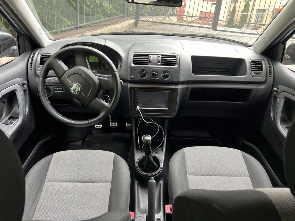 Skoda fabia 16v .