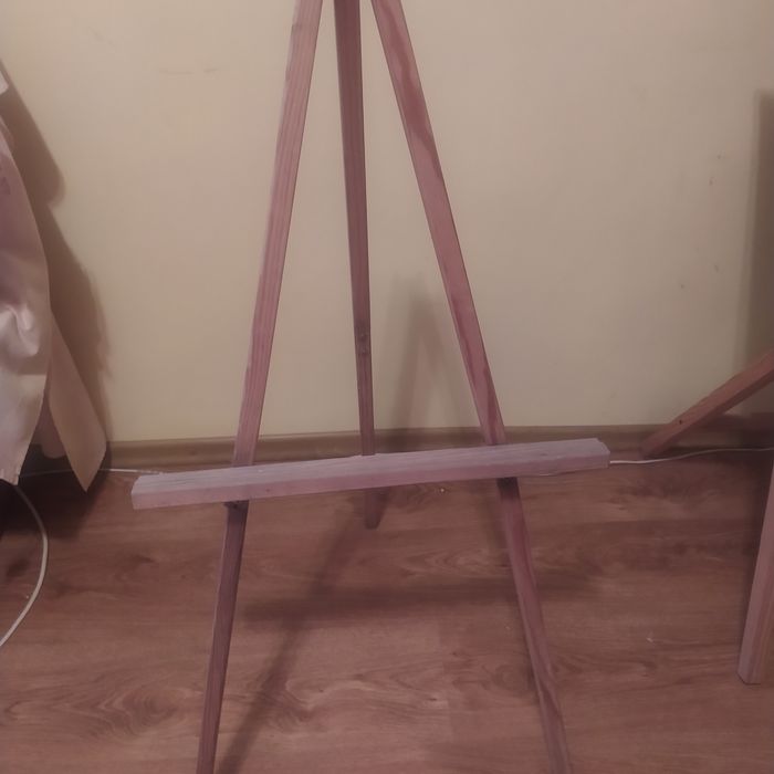 Мольберт.Деревянный  классический мольберт.