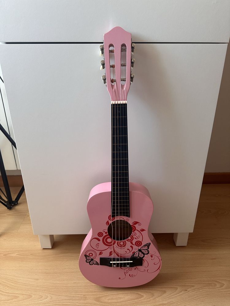 Viola / Guitarra criaça menina