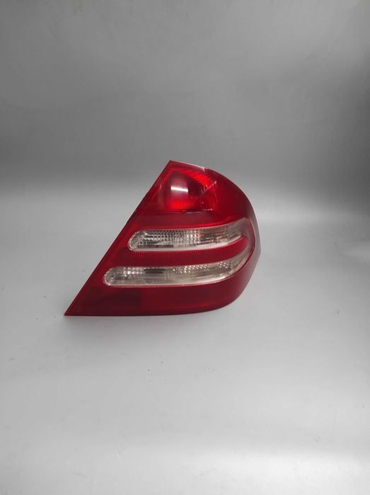 MERCEDES C-Klasa W203, Lampa tylna prawa z wkładem
