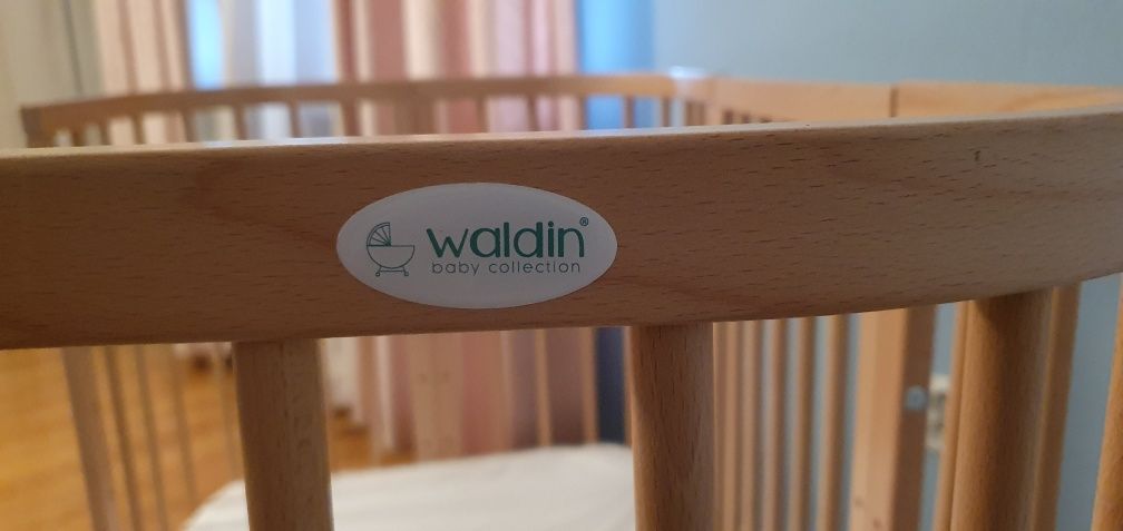 Łóżeczko Waldin 7 w 1 z materacem