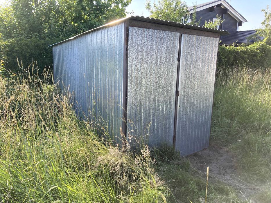 Garaz blaszak uzywany 2x3