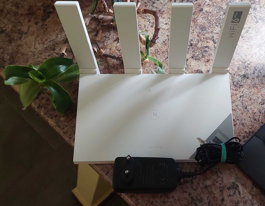 Гігабітний роутер WiFI 6 Huawei AX3 Quad Core (Global)