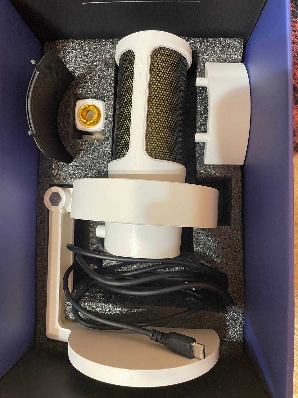 Продам мікрофон FIFINE A8W White