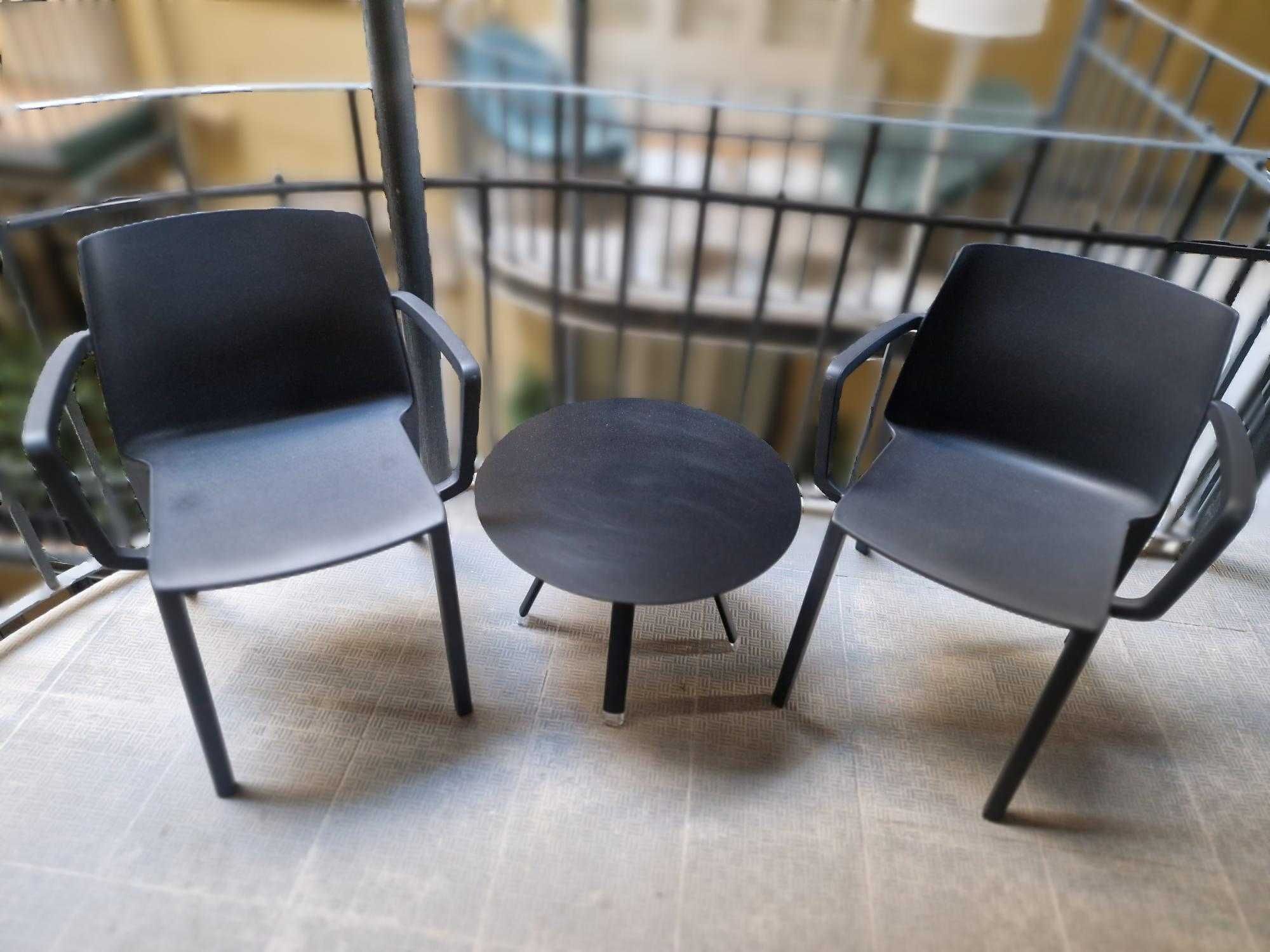 Conjunto de Mobiliário de Exterior – 2 Cadeiras + Mesa de Apoio