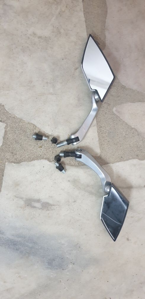 Vendo material da yamanha x-max  125 e material universal