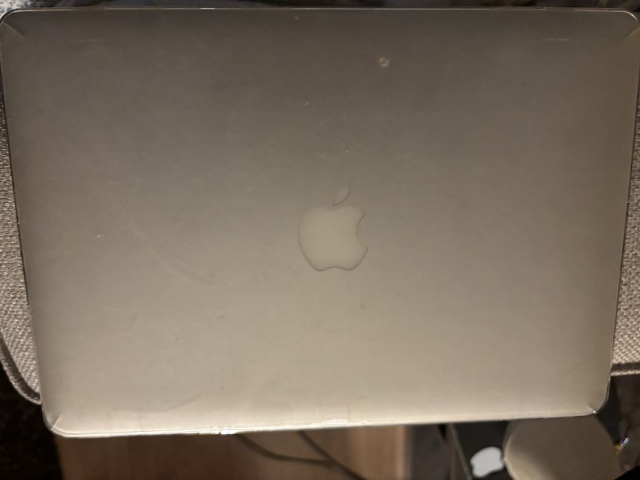 Mac book Air 13”  8 gb a funcionar bem de 2014