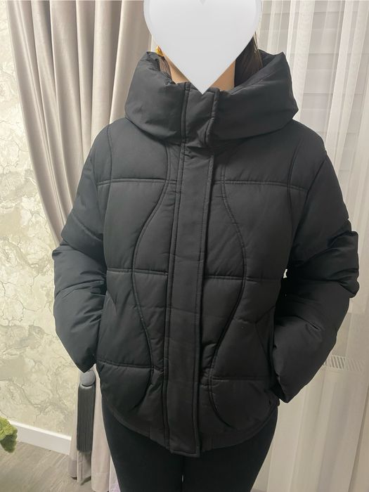 Тепла чорна куртка , єврозима.