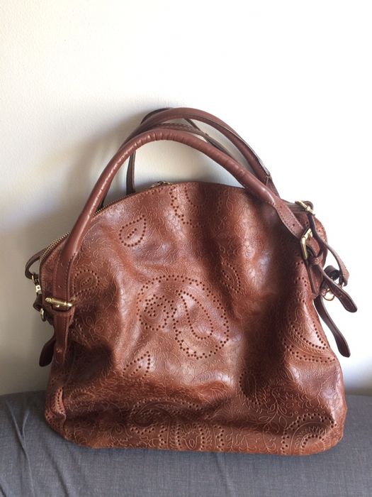 Malas de senhora em pele