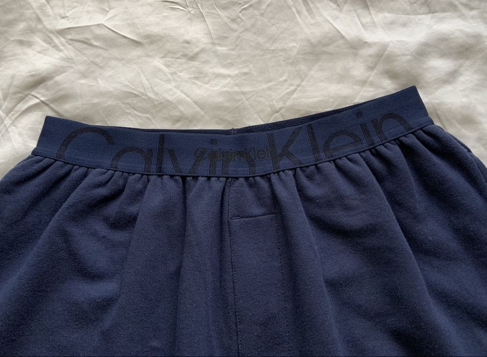 Spodnie dresowe joggers marki Calvin Klein